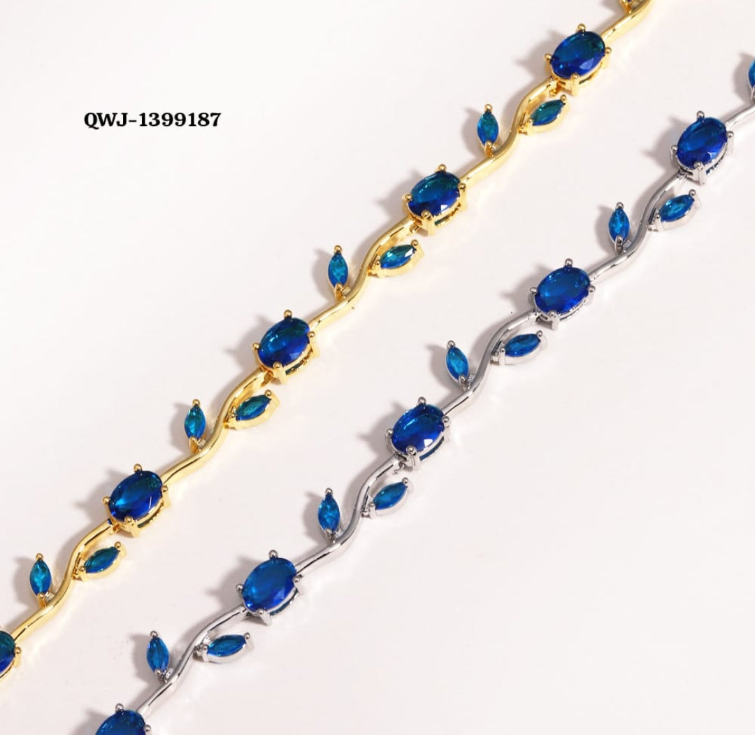 Tulip Flower Bracelet – Elegant Floral Jewelry