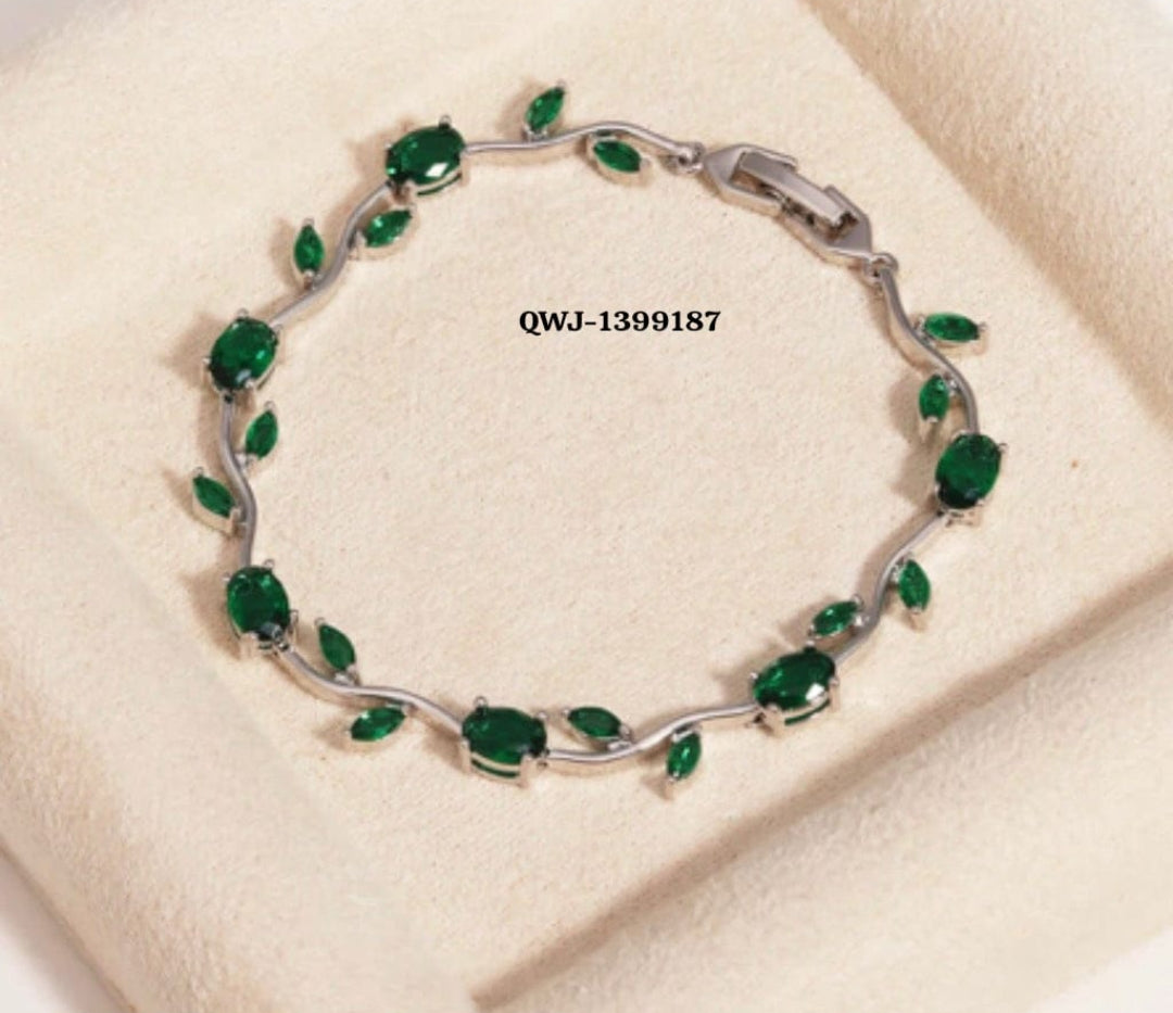 Tulip Flower Bracelet – Elegant Floral Jewelry